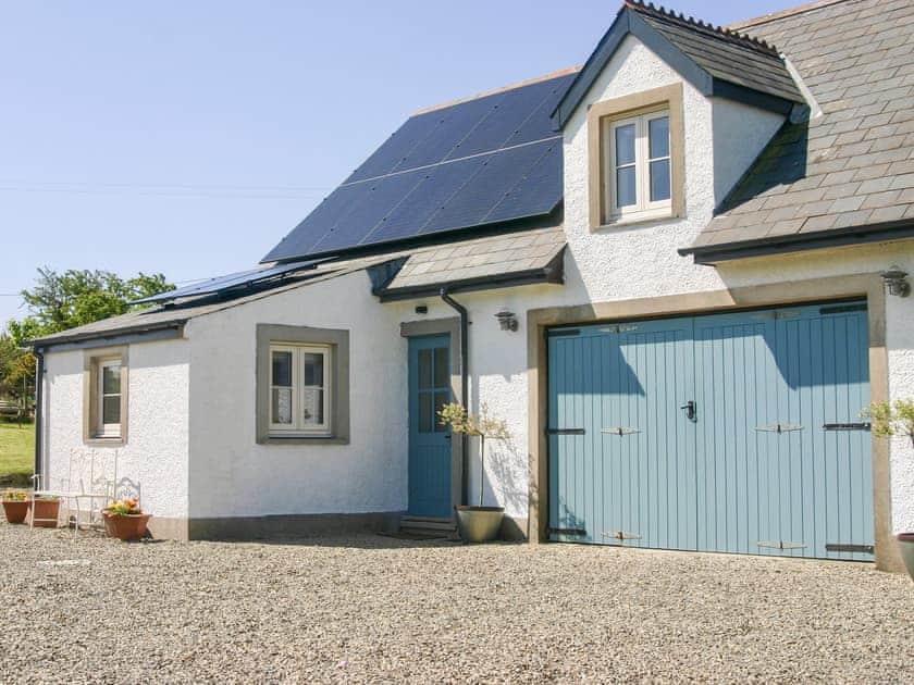 Exterior | Caerau Bach, Trefin, near St David’s