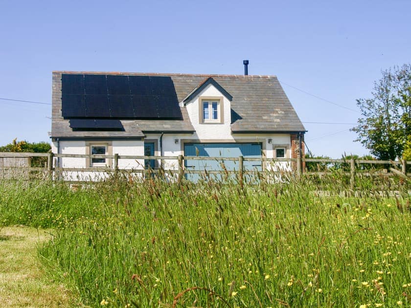 Exterior | Caerau Bach, Trefin, near St David’s