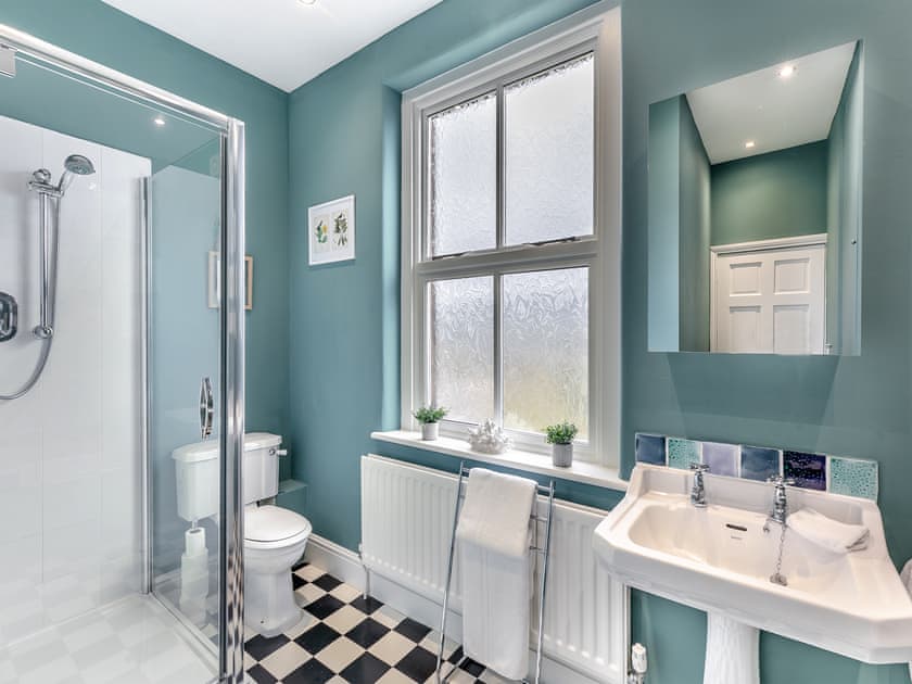 Bathroom | Rock Mews, Bakewell