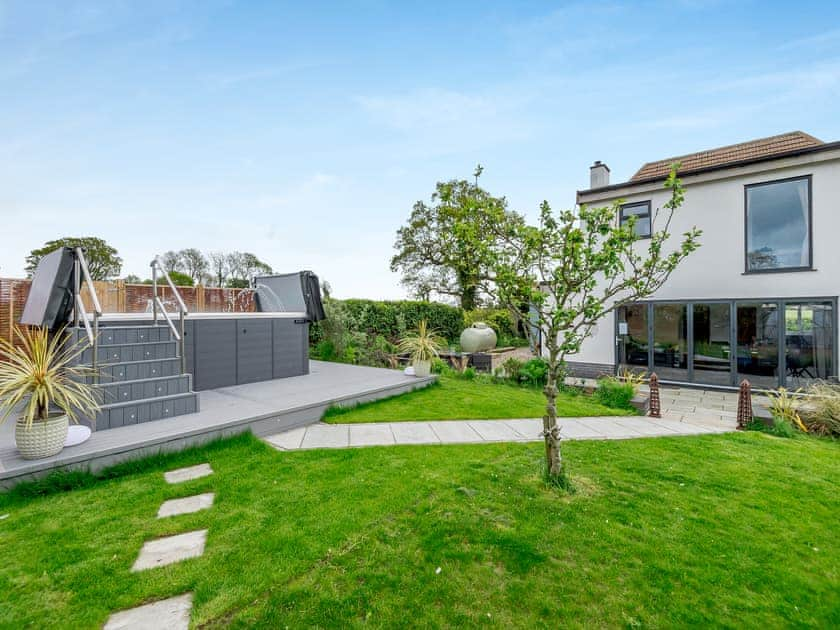 Exterior | Covehithe House, Wrentham, near Southwold