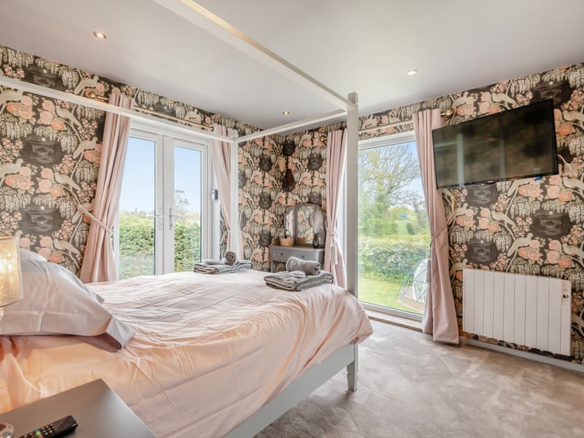 Four Poster bedroom | Covehithe House, Wrentham, near Southwold