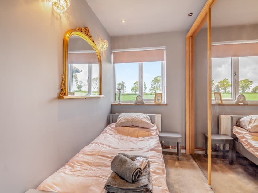 Single bedroom | Covehithe House, Wrentham, near Southwold