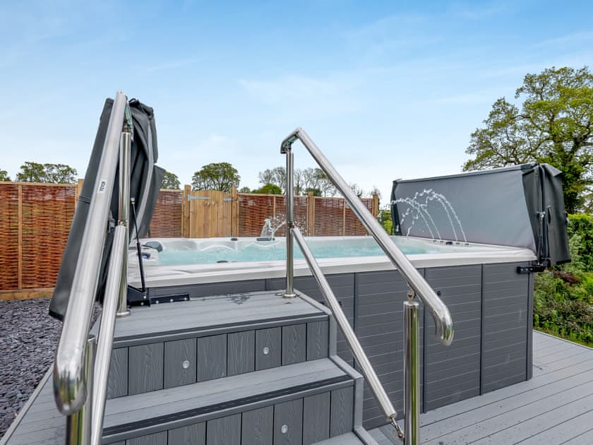 Jacuzzi | Covehithe House, Wrentham, near Southwold