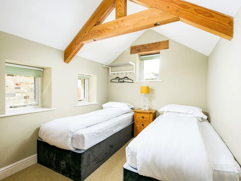 Twin bedroom | Bramley Barn, Wick