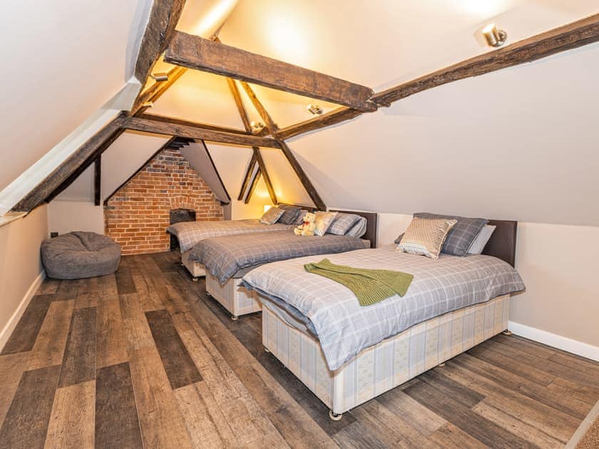 Triple bedroom | Ttich Manor, Wolverton, near Milton Keynes