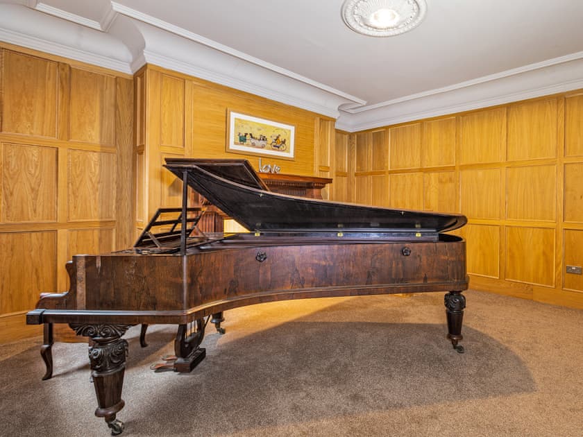 Interior | Ttich Manor, Wolverton, near Milton Keynes
