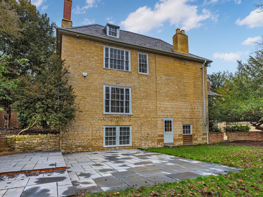 Exterior | Ttich Manor, Wolverton, near Milton Keynes