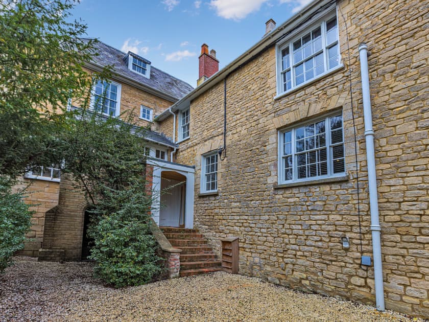 Exterior | Ttich Manor, Wolverton, near Milton Keynes