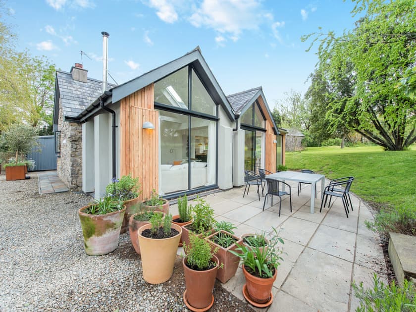 Exterior | Rosemary Cottage, West Williamson, near Sageston