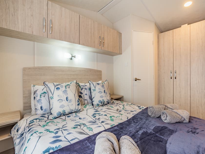 Double bedroom | Burray - Harrow Lodges John O’Groats, Mey, near Thurso