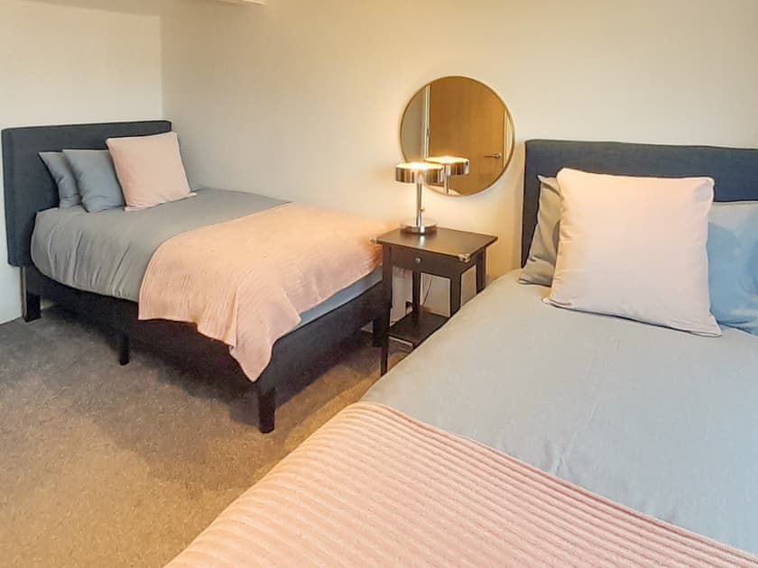 Twin bedroom | Harbour Heights, Brixham