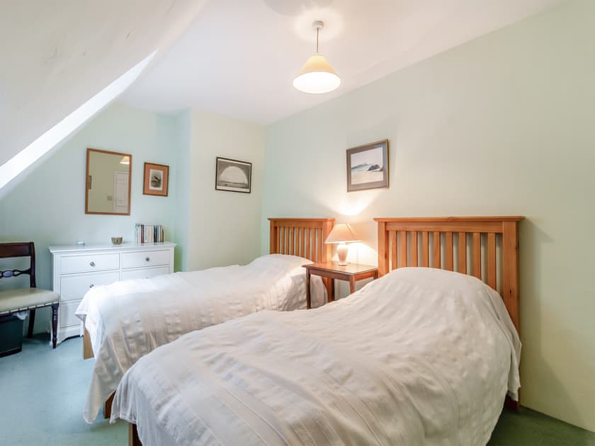 Twin bedroom | Oaklawn Cottage, Eye