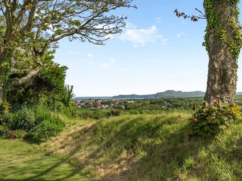 Surrounding area | Caerau Bach, Trefin, near St David’s
