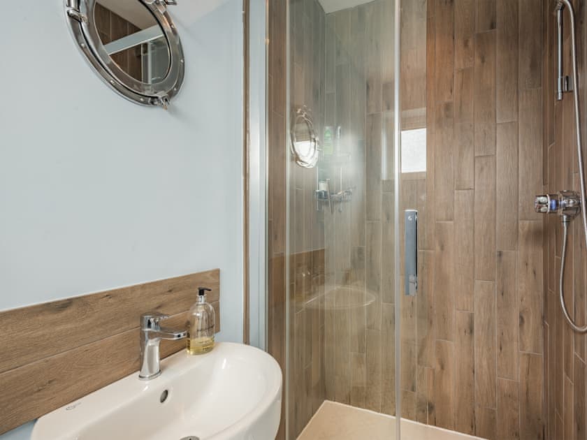 Bathroom | Little Dab, Brancaster Staithe, near King’s Lynn
