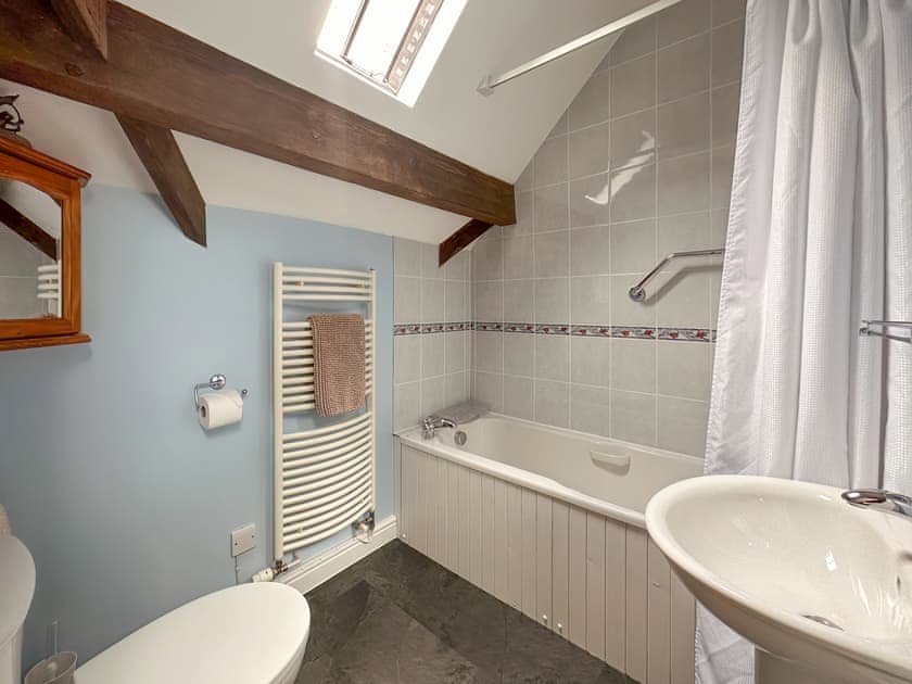 En-suite | Granton Lodge, Bowness-on-Windermere, near Windermere