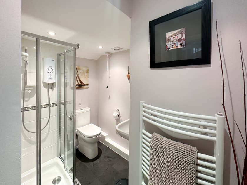 En-suite | Granton Lodge, Bowness-on-Windermere, near Windermere