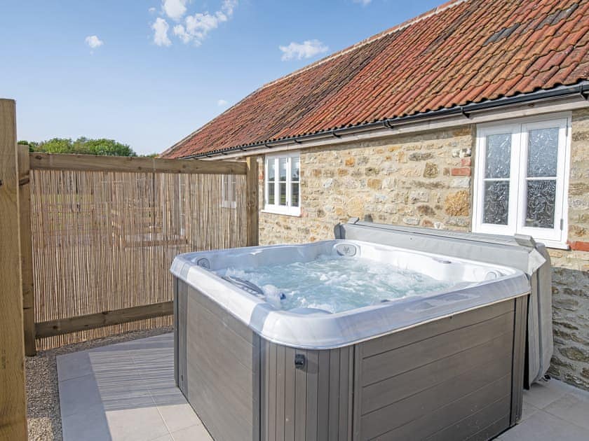 Hot tub | Barnyard, Chetnole, near Sherborne