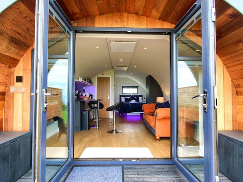 Typical interior | Dunfion, Dundhu, Dhunan - Raven’s Gully, Corriegills