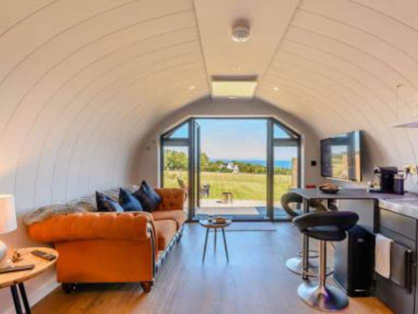 Typical interior | Dunfion, Dundhu, Dhunan - Raven’s Gully, Corriegills