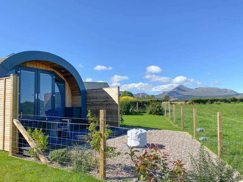 Typical exterior | Dhunan, Dundhu, Dunfion - Raven’s Gully, Corriegills