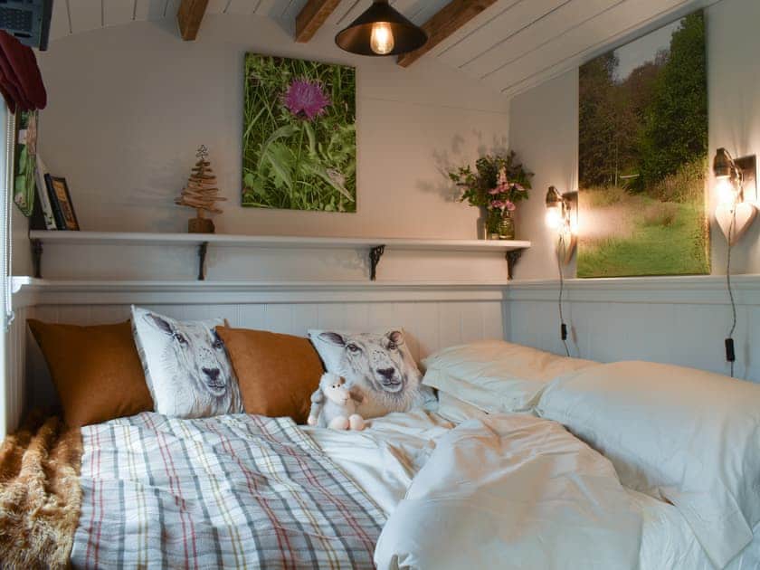 Interior | Spruce Shepherd’s Hut, Wilmslow