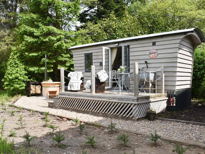 Exterior | Spruce Shepherd’s Hut, Wilmslow