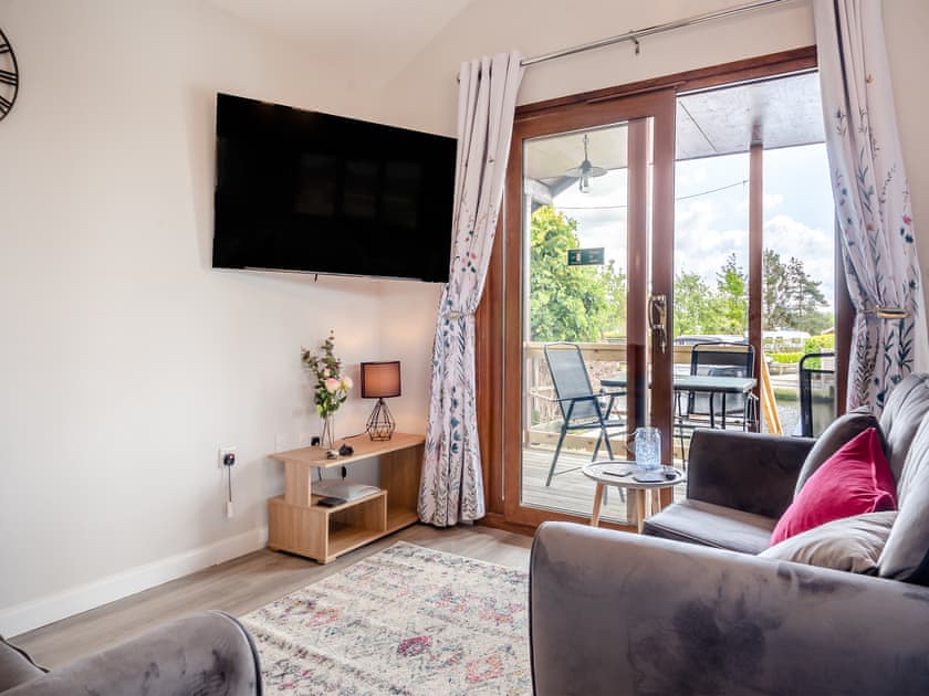 Living area | River Rest - Norfolk Holiday Lodges, Brundall