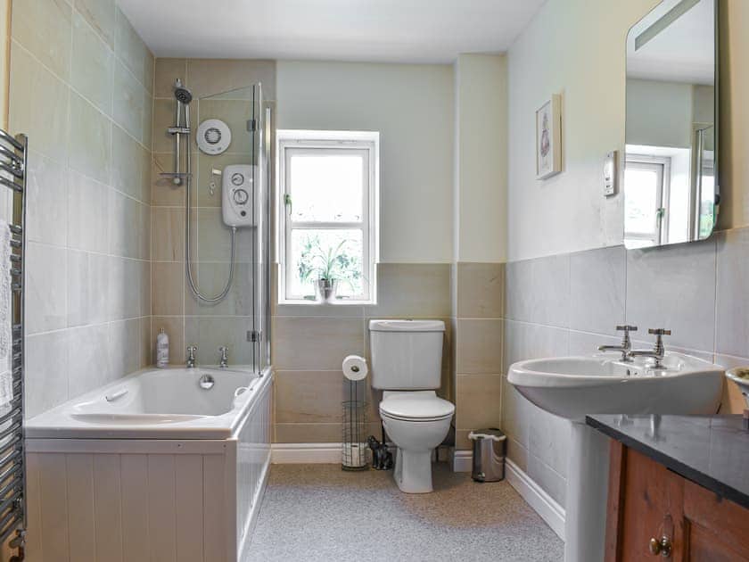 Bathroom | Poplar Farm Cottage, Westbury-sub-Mendip
