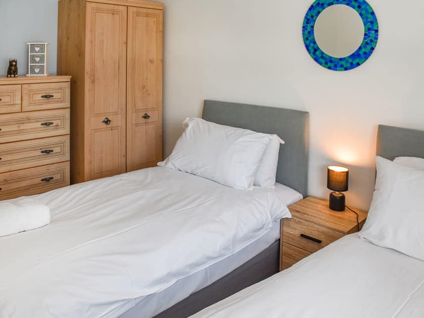 Twin bedroom | Chimney Springs, Ormesby St Margaret, near Great Yarmouth