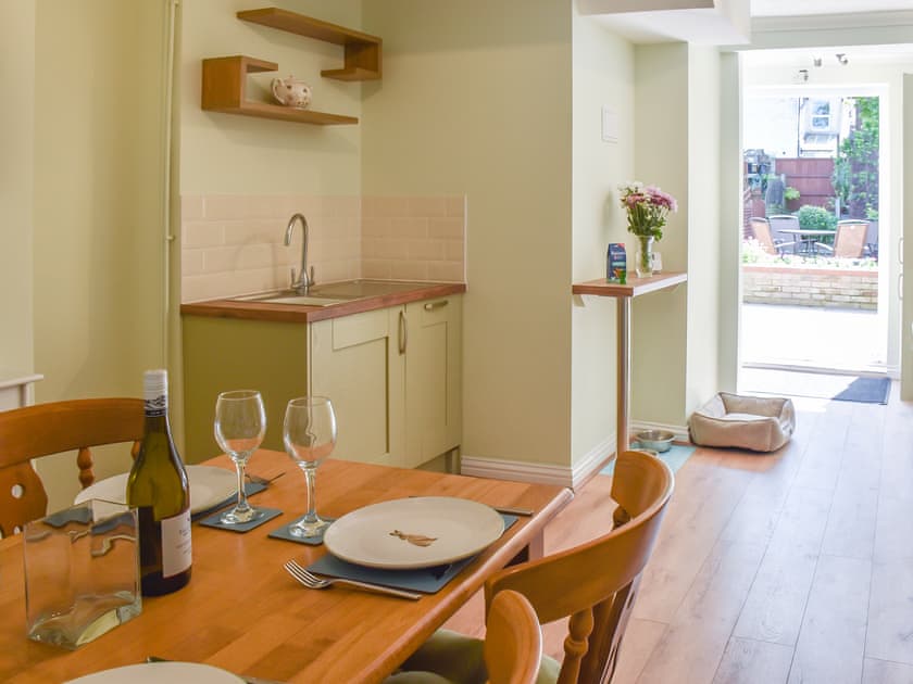 Kitchen/diner | Sandy Paws, Gorleston-on-Sea