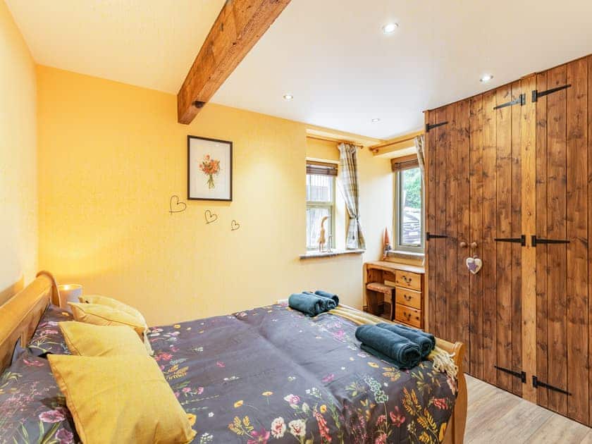 Double bedroom | Salt Pot Cottage, Glusburn, near Skipton