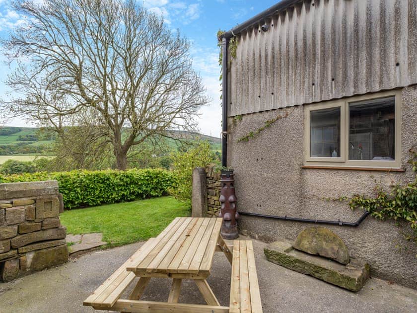 Exterior | Salt Pot Cottage, Glusburn, near Skipton