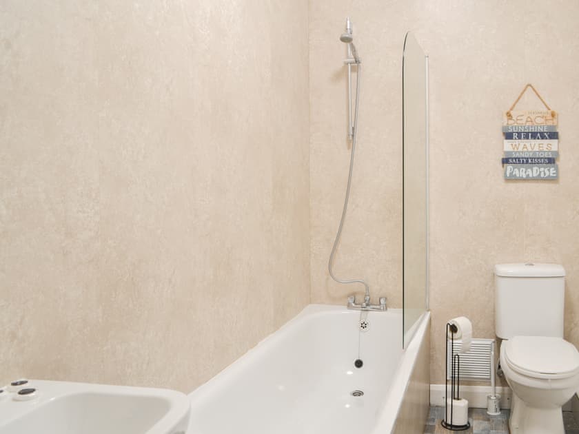 Bathroom | Windsor ApartmentsApartment 1, Bridlington