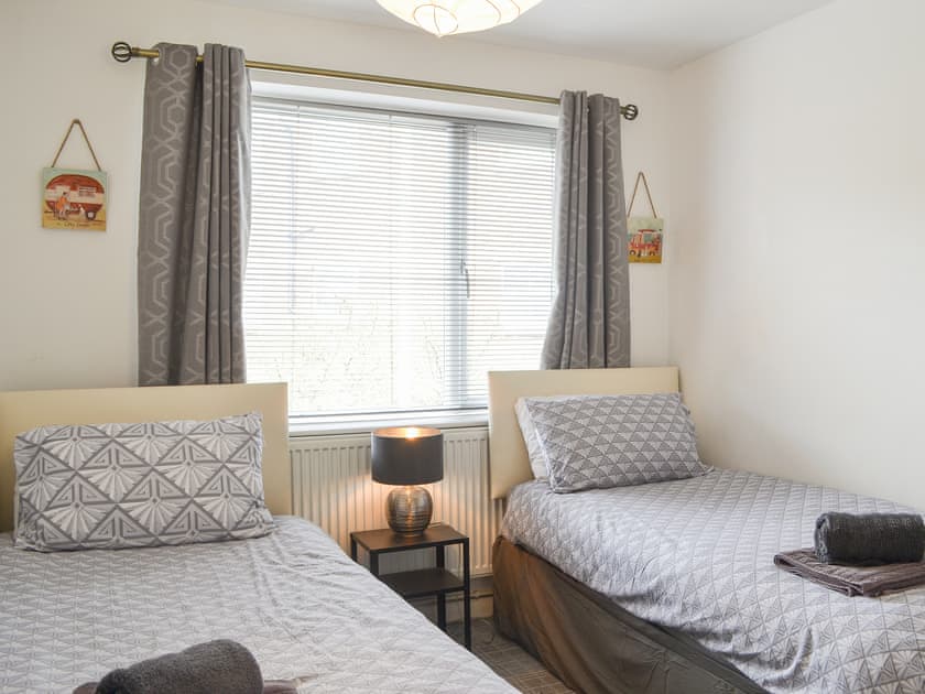Twin bedroom | Windsor ApartmentsHarbour View, Bridlington