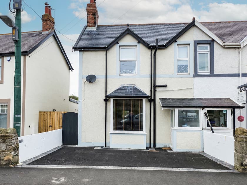 Exterior | Islestone House, Seahouses