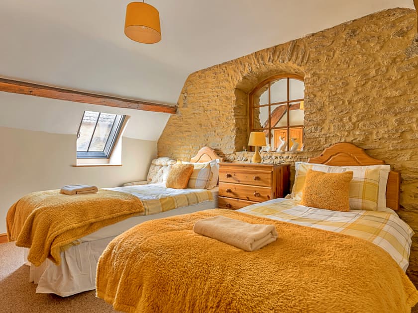 Twin bedroom | Fives Court Cottage, North Cheriton, near Templecombe