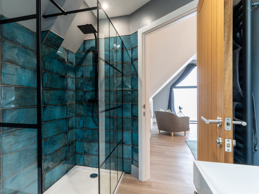 En-suite | Blue Seas, Mousehole, near Penzance