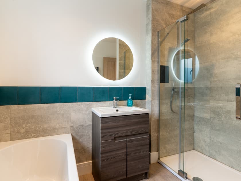 Bathroom | Blue Seas, Mousehole, near Penzance