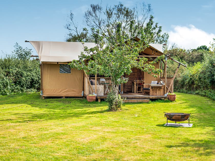 Exterior | Rusty Lane Safari Lodge, Seend, near Melksham