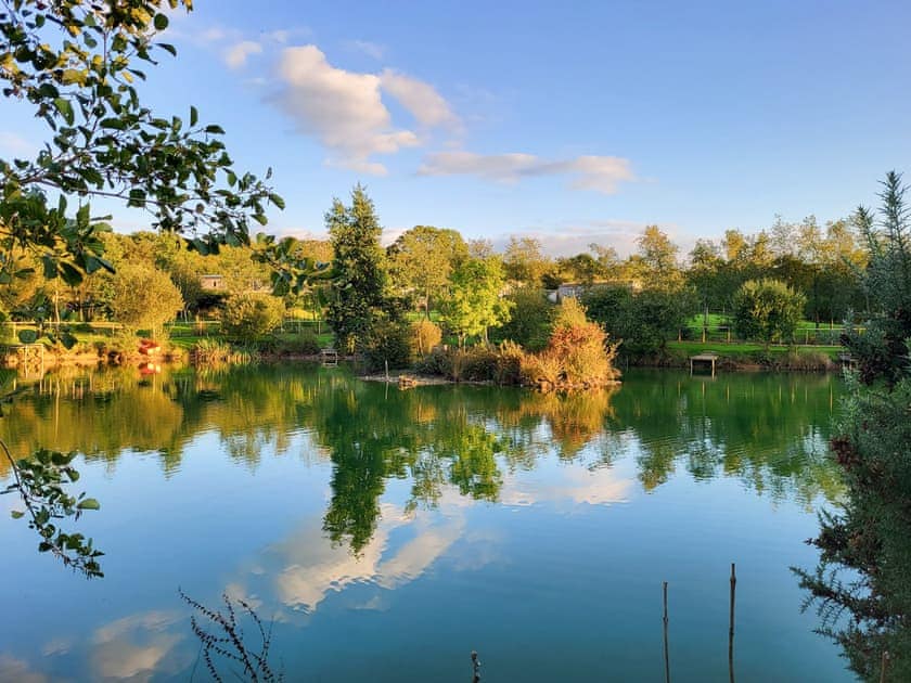 Setting | Bluebell Lodge, Primrose Lodge, Foxglove Lodge - Higher Shorston Lakes and Lodges, Holsworthy, near Bude
