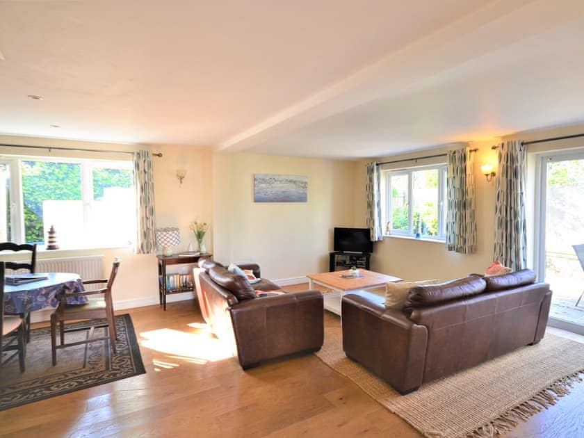 Living room/dining room | Sail Loft (Hill Head), St Mawes