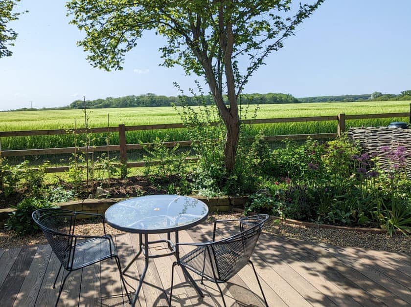 Sitting-out-area | Larks Nest, Diss