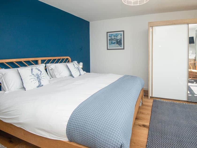 Super King bedroom  | Lavender Hill House, Downderry