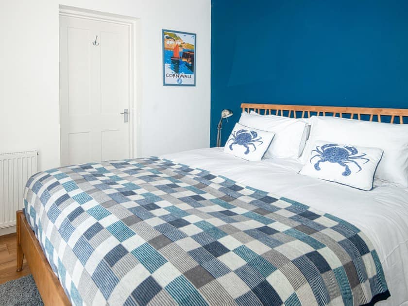 Super King bedroom  | Lavender Hill House, Downderry