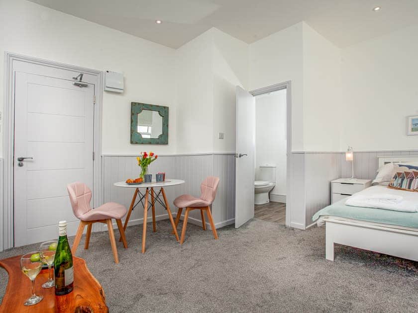 Open plan living space | Seahorse Shore - Sunnybeach Holiday Apartments, Paignton