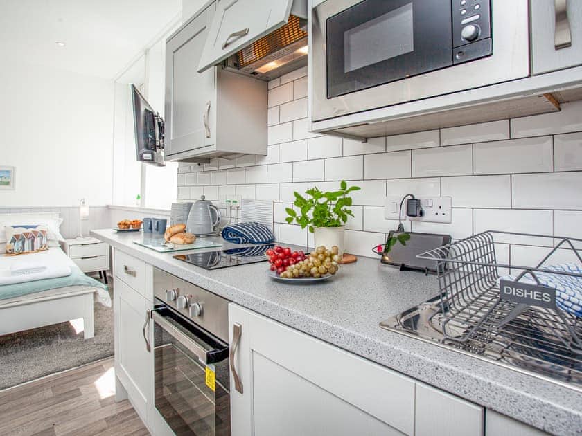 Kitchen area | Seahorse Shore - Sunnybeach Holiday Apartments, Paignton