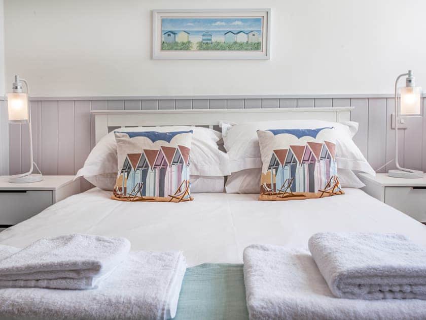 Double bedroom | Seahorse Shore - Sunnybeach Holiday Apartments, Paignton