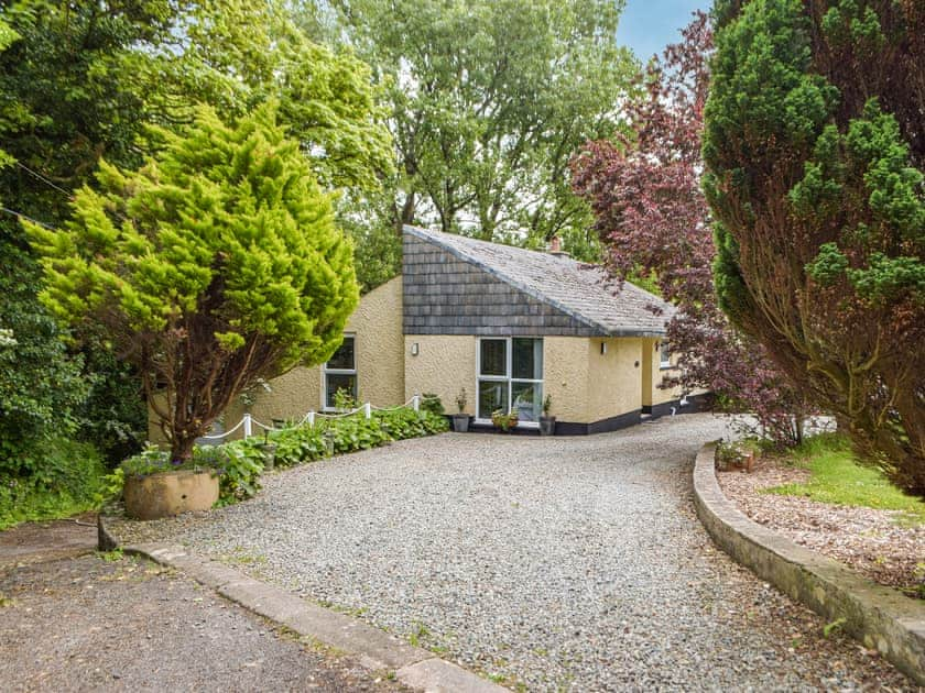 Exterior | Mutton Hill Cottage, Pembroke