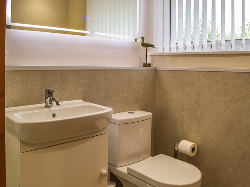 Shower room | Mutton Hill Cottage, Pembroke