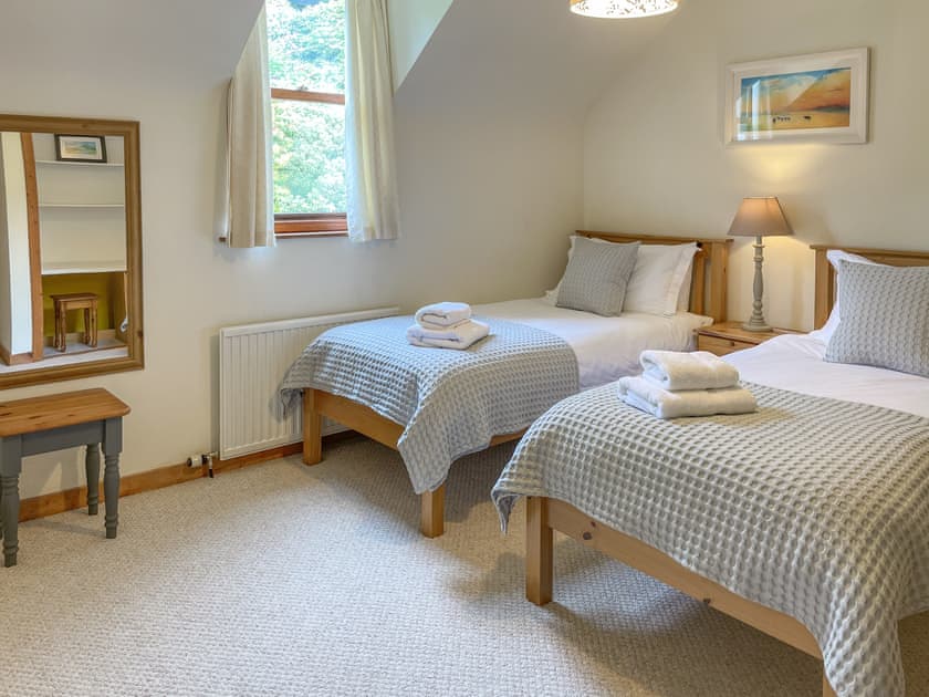 Twin bedroom | Innish - Innish Holidays, Clachan Seil